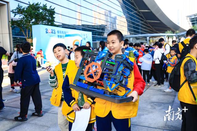 大赛成为集竞技比赛、科普教育、展览、互动于一体的“科技嘉年华”。
