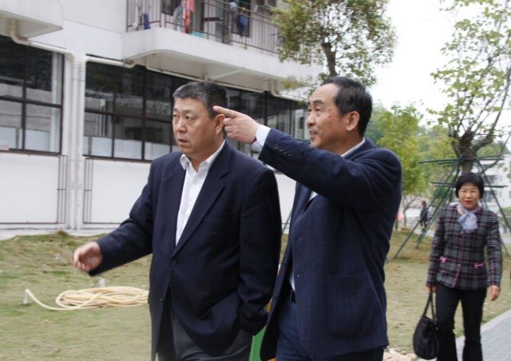 1eueru.jpg 1eueru.jpg